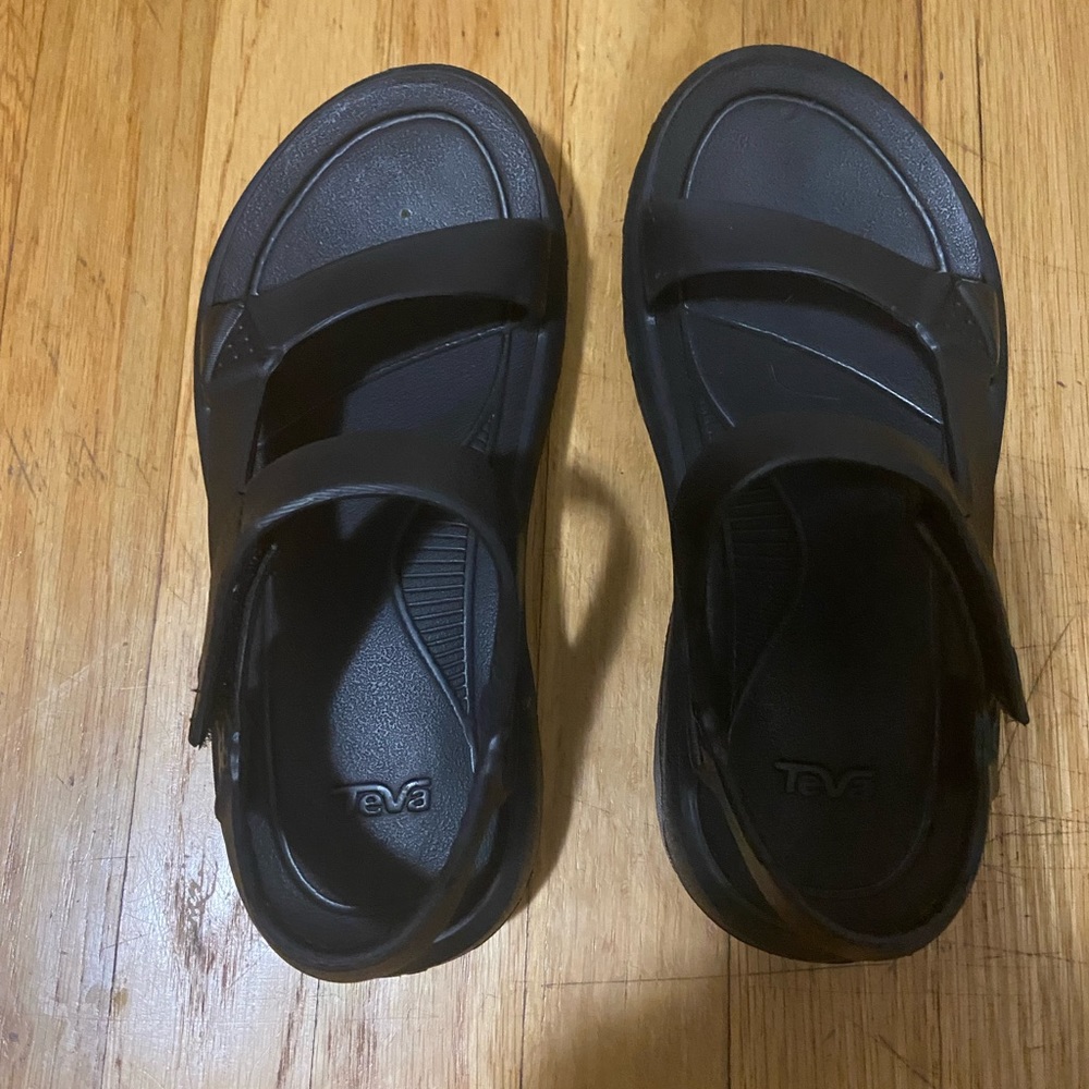 TEVA hurricane drift sandals black size 7 (6)